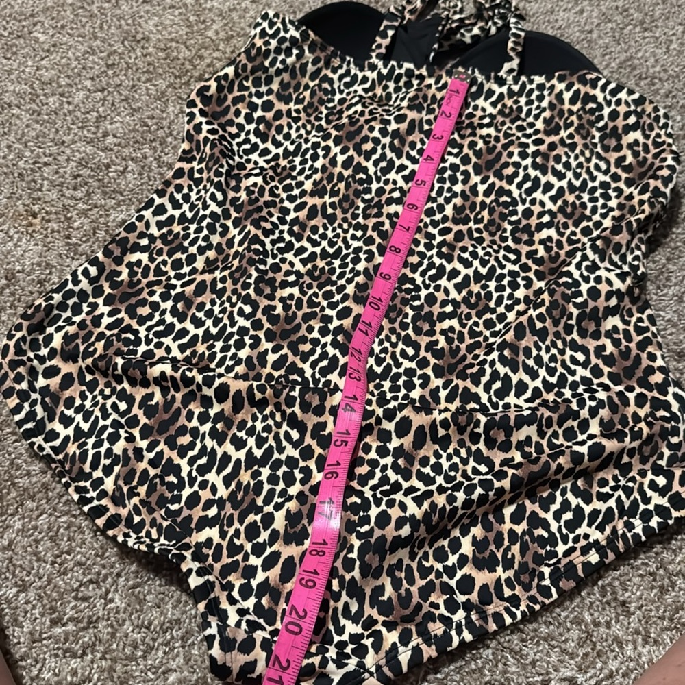 Embrace Your Curves by Miracle Brand animal print 1-piece bathing suit (1X) EUC! - Picture 7 of 10